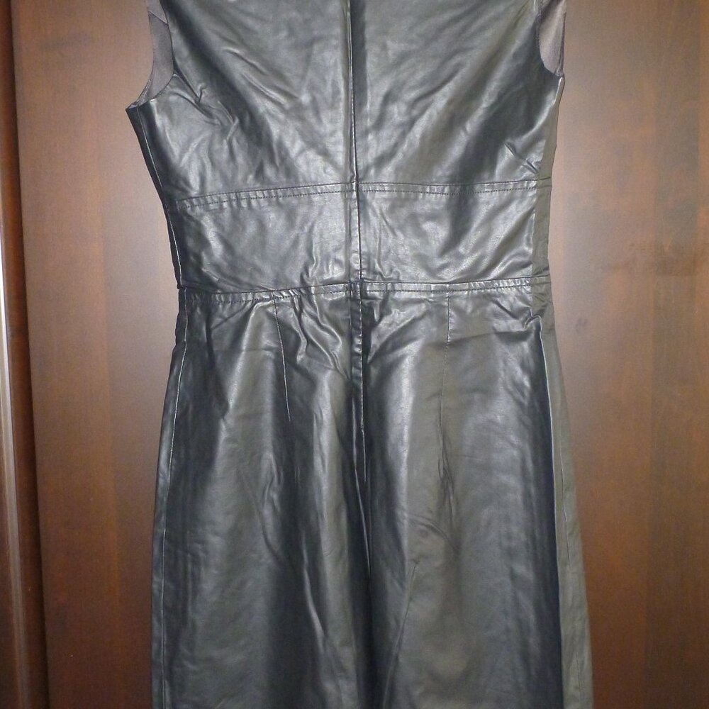 Ladies Size Small bebe Dress - Picture 2 of 2